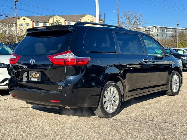 2016 Toyota Sienna XLE