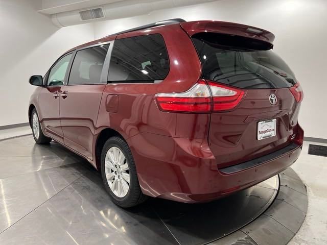 2016 Toyota Sienna 