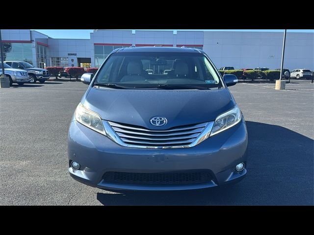 2016 Toyota Sienna 