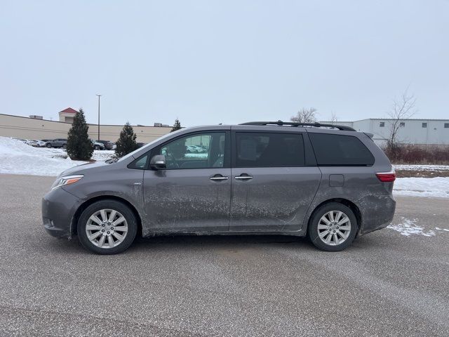 2016 Toyota Sienna 