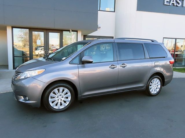 2016 Toyota Sienna 