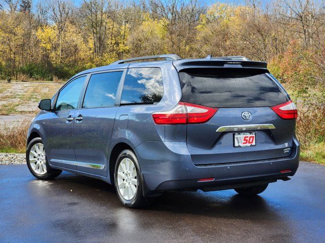 2016 Toyota Sienna 