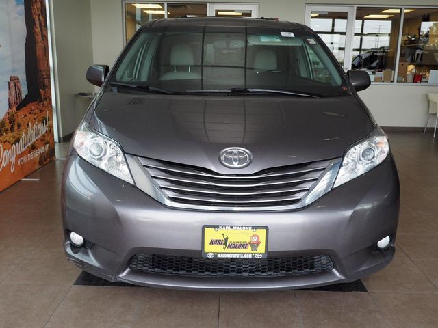 2016 Toyota Sienna 