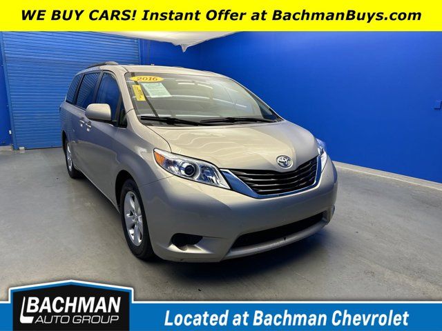 2016 Toyota Sienna LE