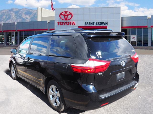 2016 Toyota Sienna LE