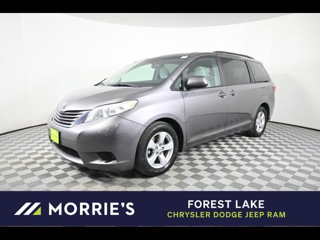 2016 Toyota Sienna LE