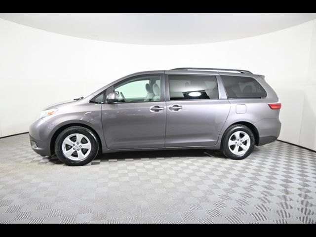 2016 Toyota Sienna LE