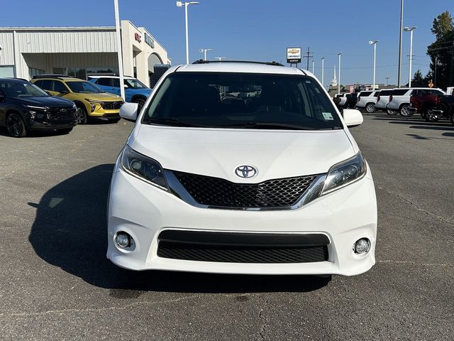 2016 Toyota Sienna 