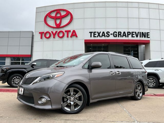 2016 Toyota Sienna SE