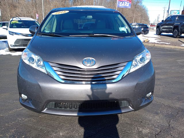 2016 Toyota Sienna XLE