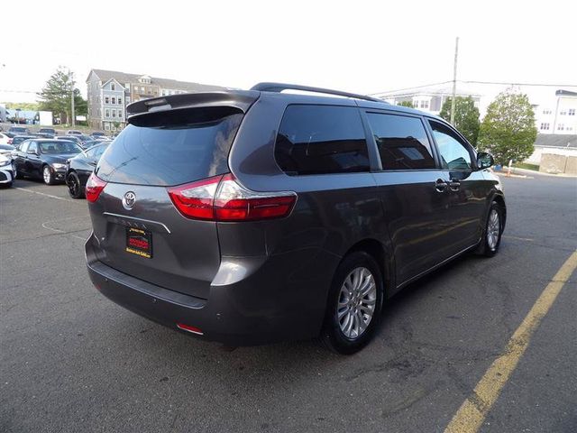 2016 Toyota Sienna