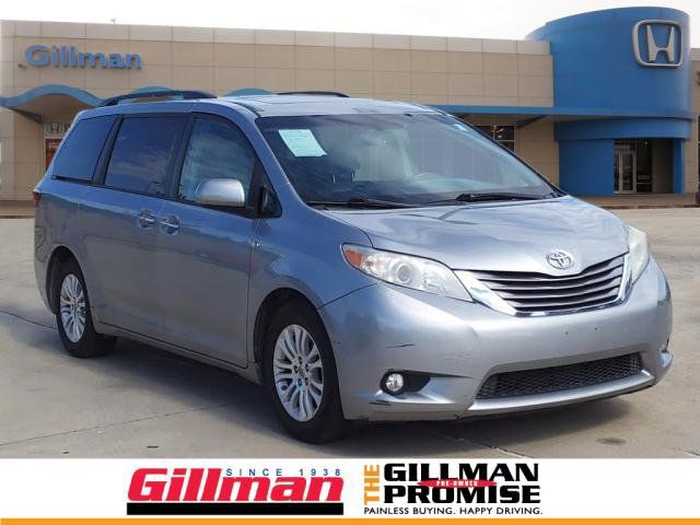 2016 Toyota Sienna XLE