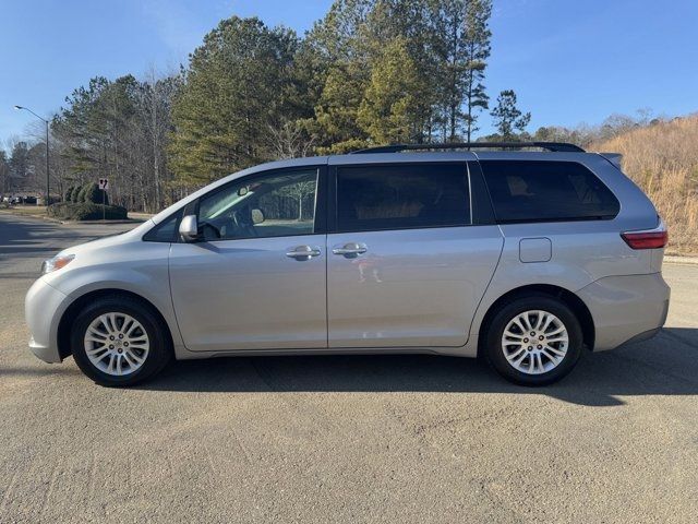 2016 Toyota Sienna XLE Premium