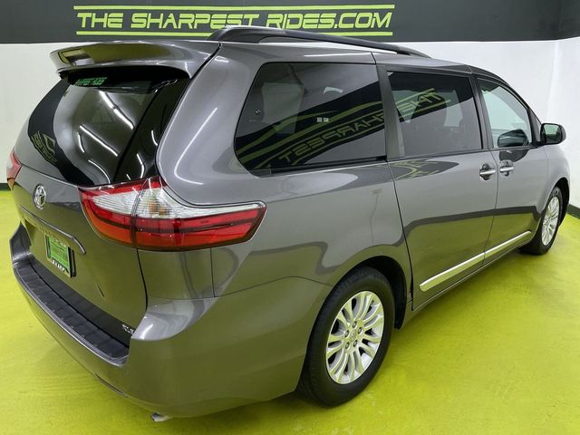 2016 Toyota Sienna 