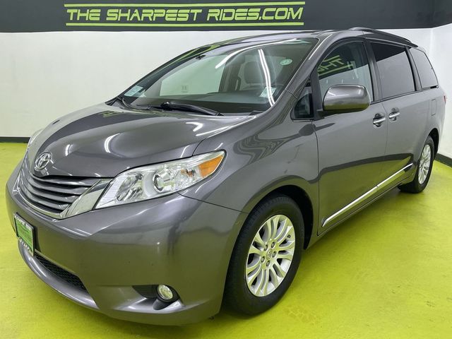 2016 Toyota Sienna 