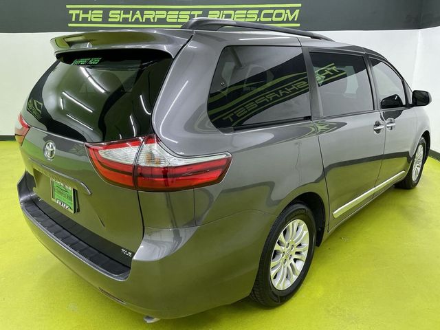 2016 Toyota Sienna 