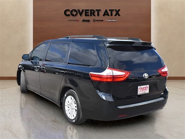 2016 Toyota Sienna 