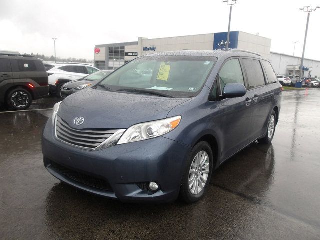 2016 Toyota Sienna 