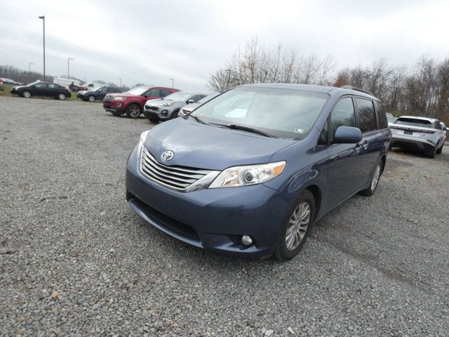 2016 Toyota Sienna 