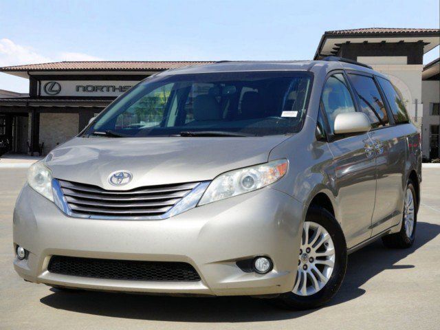 2016 Toyota Sienna 