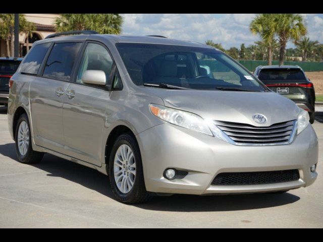 2016 Toyota Sienna 