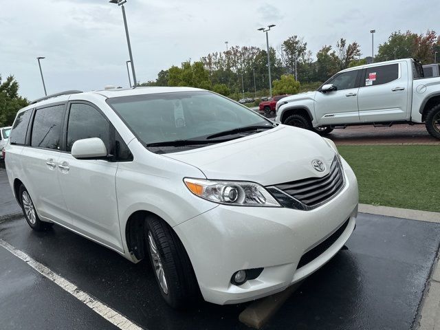 2016 Toyota Sienna 