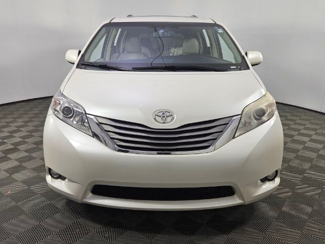 2016 Toyota Sienna 