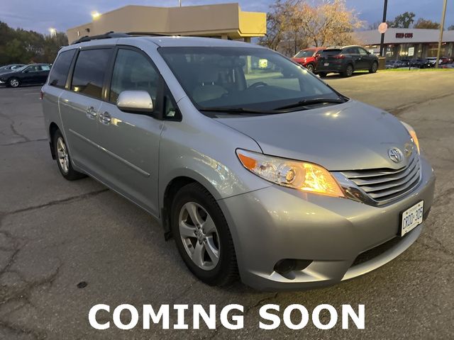 2016 Toyota Sienna 