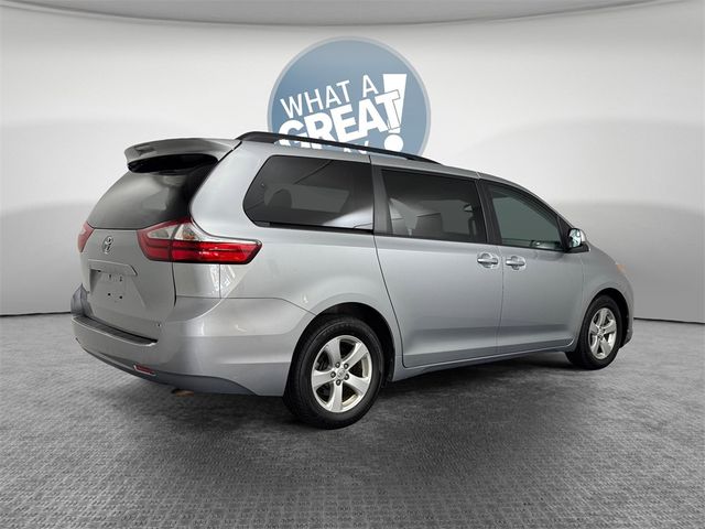 2016 Toyota Sienna 