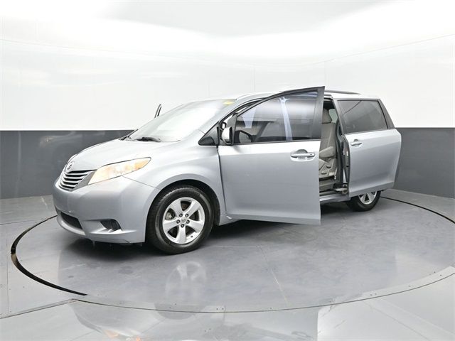 2016 Toyota Sienna 