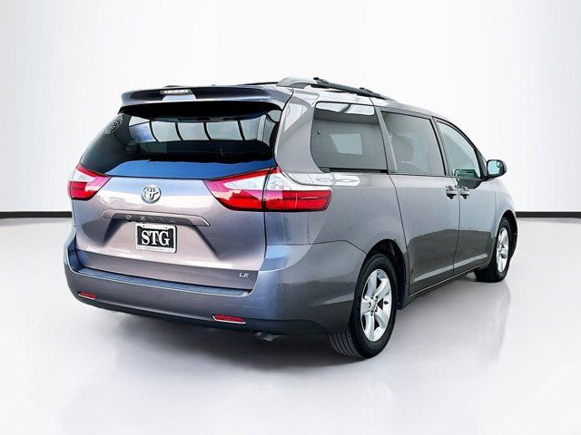 2016 Toyota Sienna 