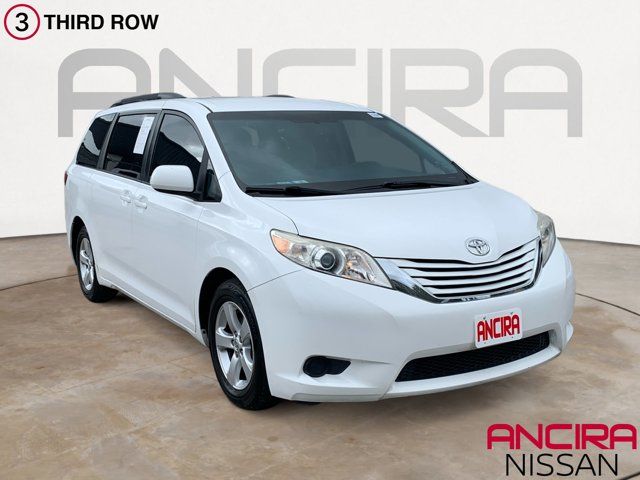 2016 Toyota Sienna LE