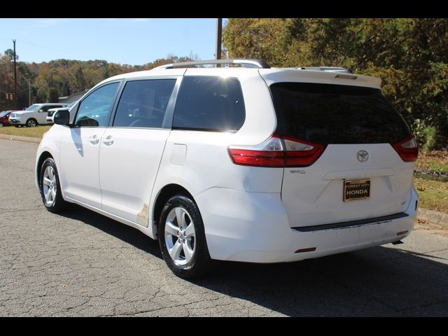 2016 Toyota Sienna 