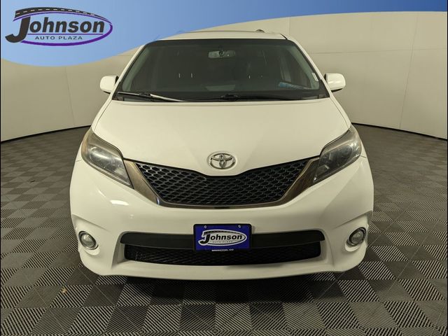 2016 Toyota Sienna SE Premium