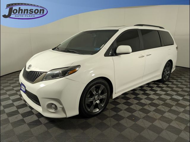 2016 Toyota Sienna SE Premium