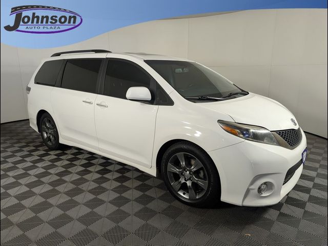 2016 Toyota Sienna SE Premium