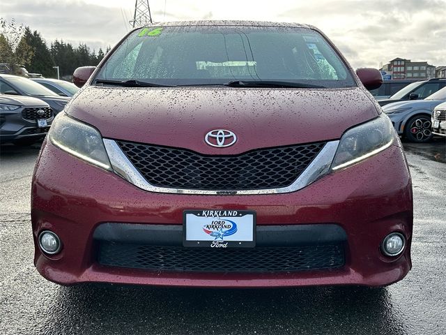 2016 Toyota Sienna 