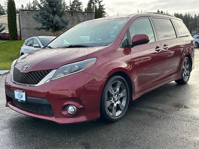 2016 Toyota Sienna 