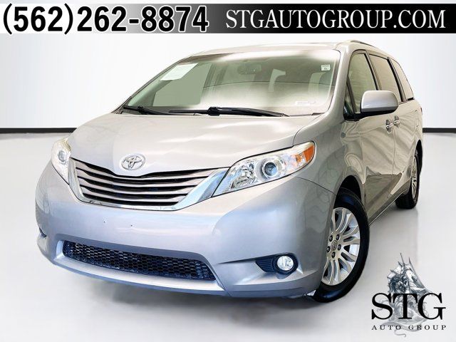 2016 Toyota Sienna 