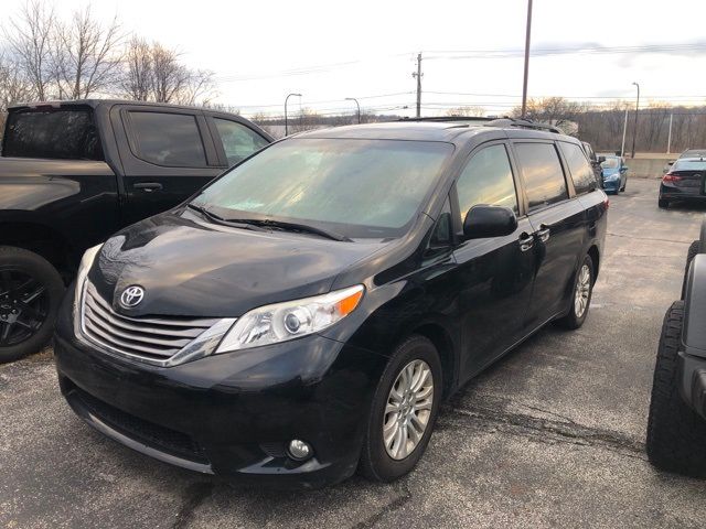 2016 Toyota Sienna 