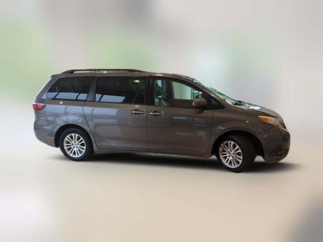 2016 Toyota Sienna XLE Premium