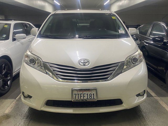 2016 Toyota Sienna 