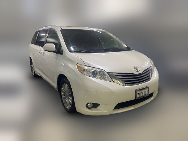 2016 Toyota Sienna 