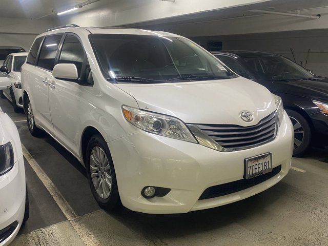 2016 Toyota Sienna 