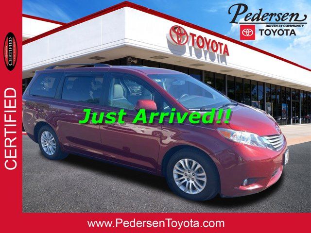 2016 Toyota Sienna XLE