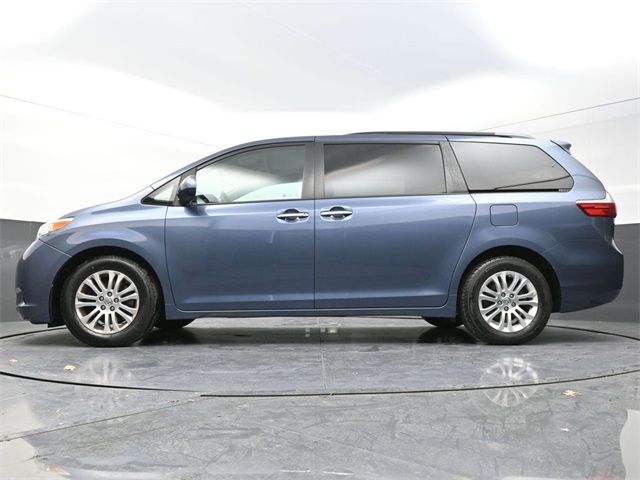 2016 Toyota Sienna XLE Premium