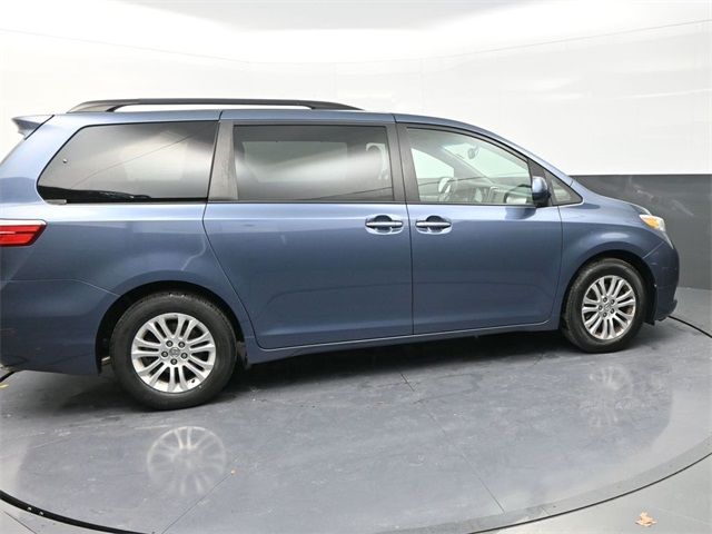 2016 Toyota Sienna XLE Premium