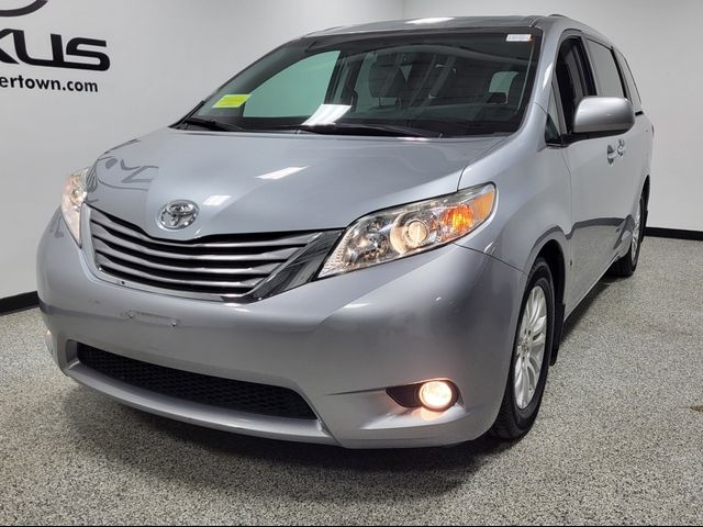 2016 Toyota Sienna 