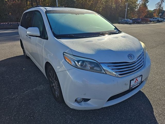 2016 Toyota Sienna 