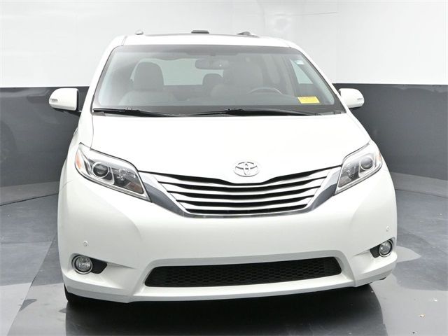 2016 Toyota Sienna 